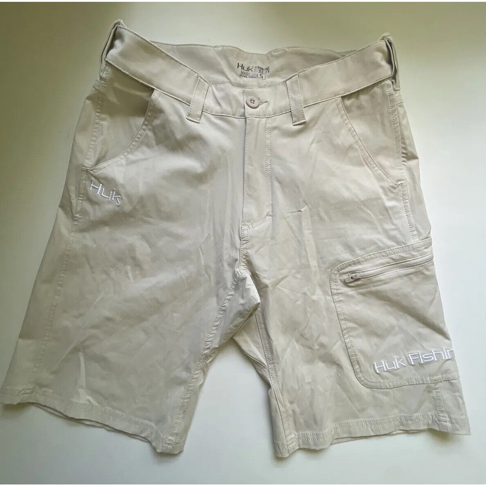 Huk Shorts Men’s Khaki Tan Performance Fishing Stretch Outdoor Active Sz S
